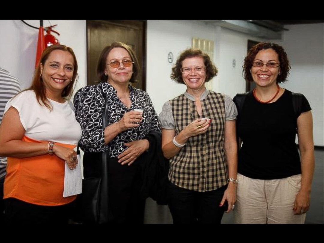 Lúcia Maria Velloso de Oliveira, Ana Maria de Almeida Camargo, Maria Celina Soares de Mello e Silva e Renata Silva Borges, no 5º Encontro de Arquivos Científicos, promovido pelo MAST e a FCRB, realizado na Fundação Casa de Rui Barbosa, em setembro de 2011. Ana Maria fez parte da Comissão Científica do evento.